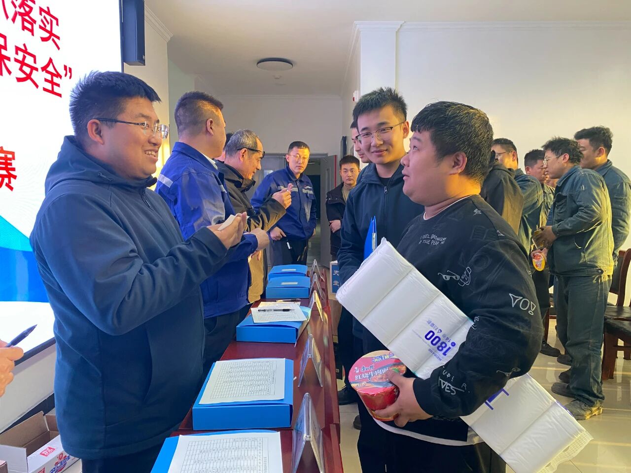 1763972351390422.jpeg 3.jpg