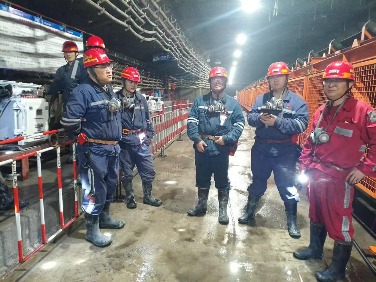 1763973342119885.png 1.png