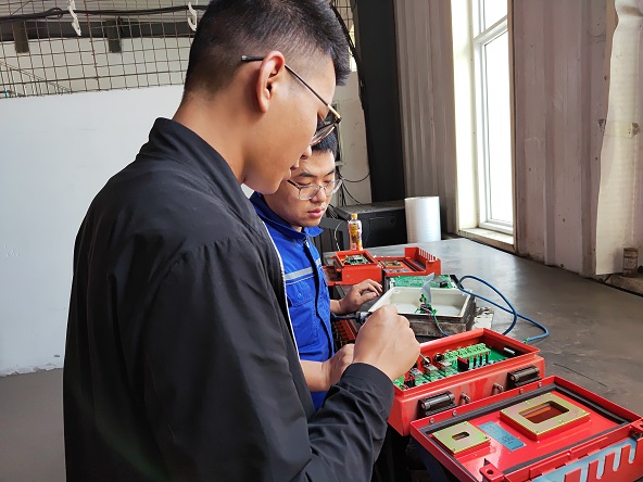 �����쵼�����豸����ϵͳ    ���� ��.jpg