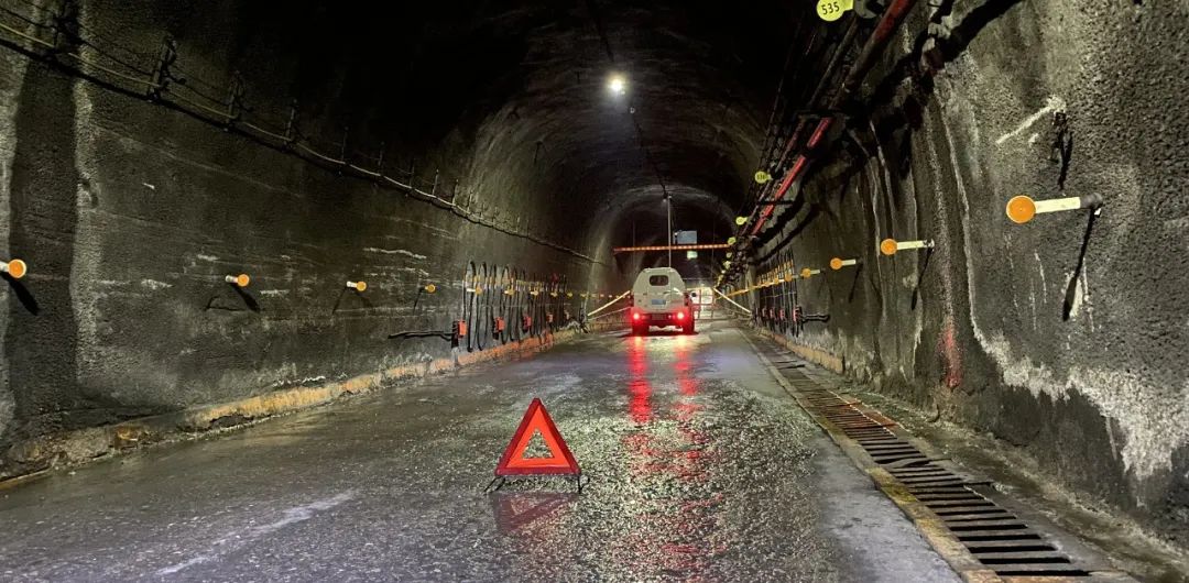 1702870353977956.jpeg 1.jpg