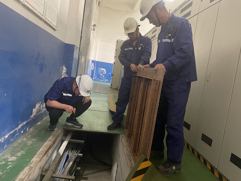 ͼ��   �Ų�������ȷ����ȫ 008PG����ú�������Ӫ��˾Ԭ��̲ѡú��  ���ײ�  �ṩ.jpg.jpg