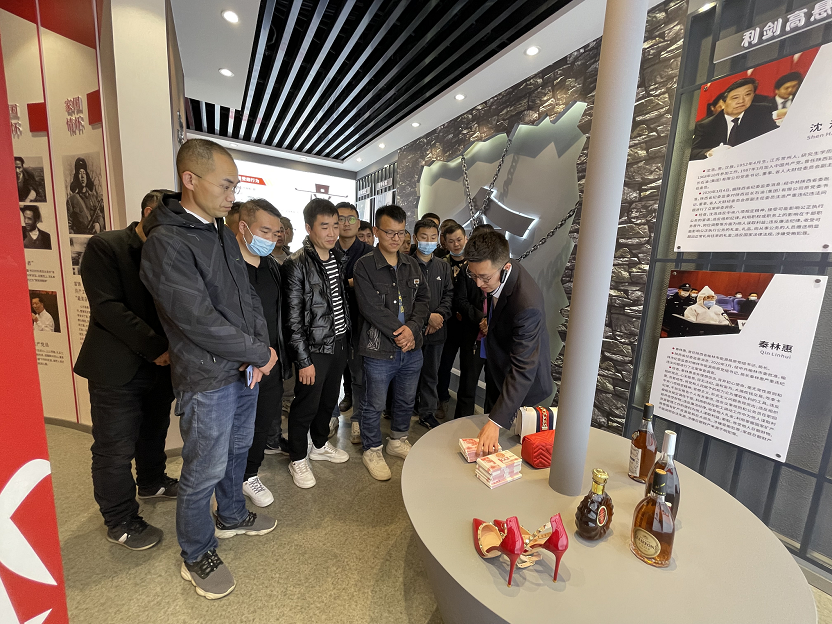 1730856206886158.png 1.png